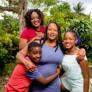 Meet your Posher, Kaye ann